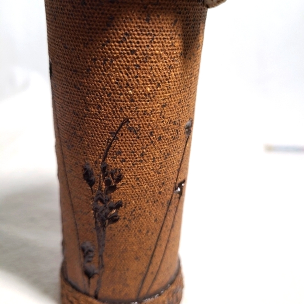 Vintage vase hand made pottery imprinted leaves 🍃 - Picture 6 of 13